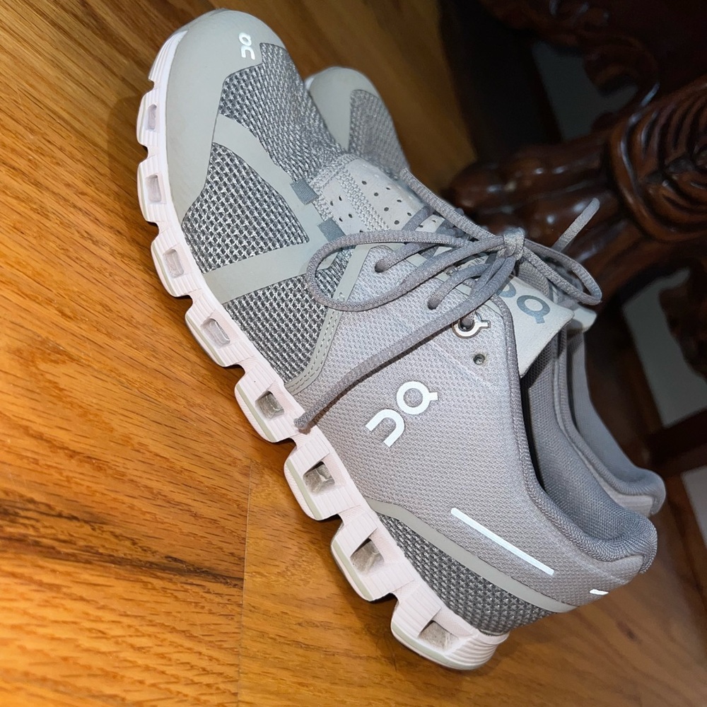 On Cloud Tennis Shoes